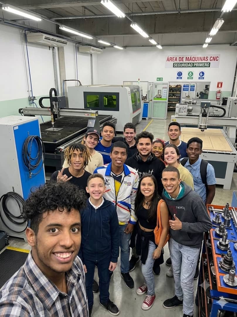 Equipo y maquinaria de Tu Corte CNC